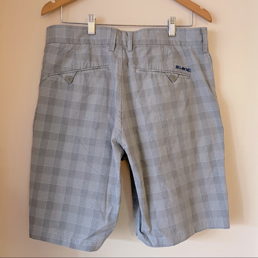Men’s Billabong Shorts - Picture 2 of 2
